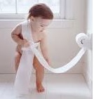 Bạn làm gì khi bé đi tiêu phân có máu ?